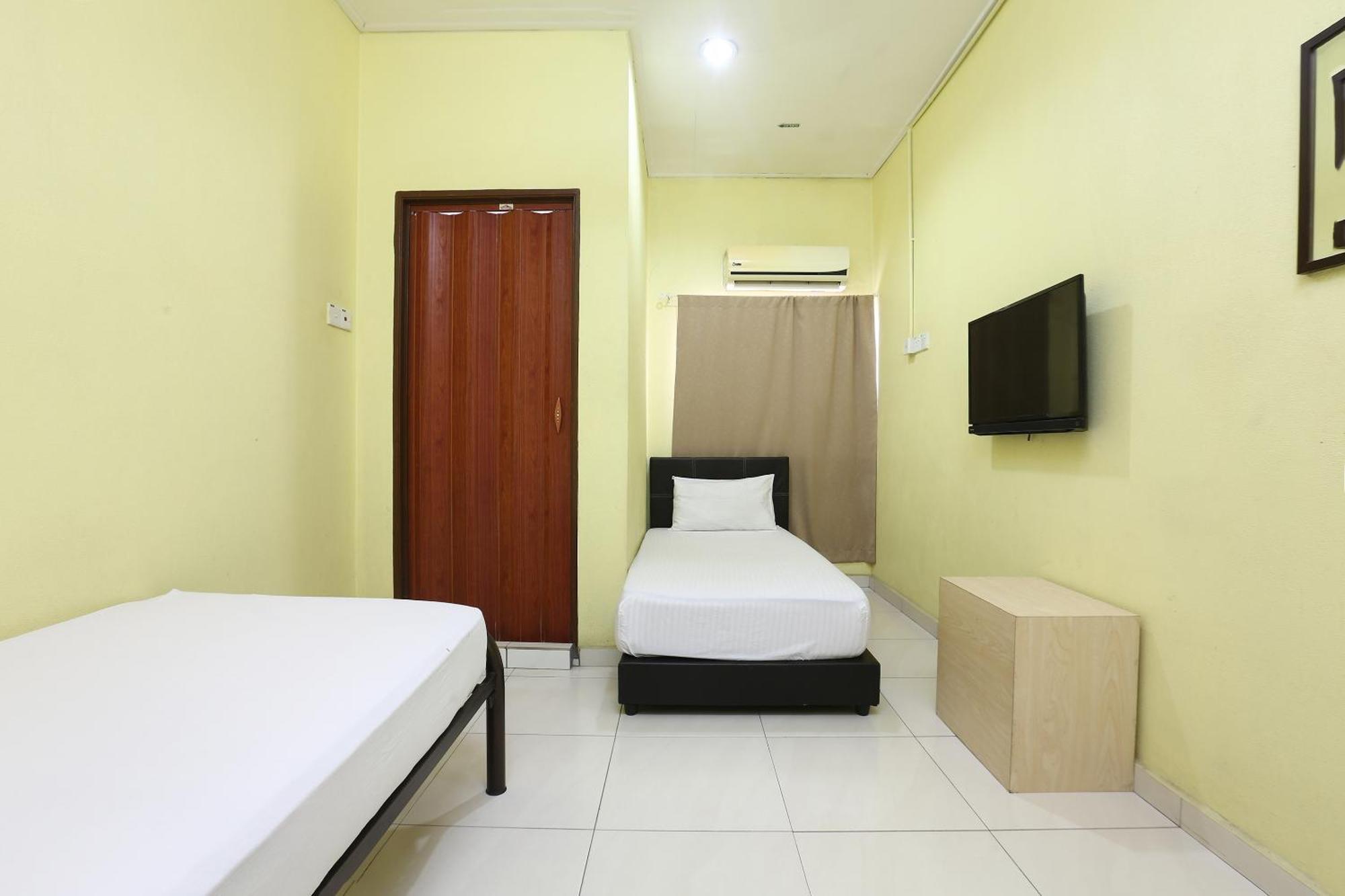 Oyo 89925 Innap Kota Bharu Exterior photo