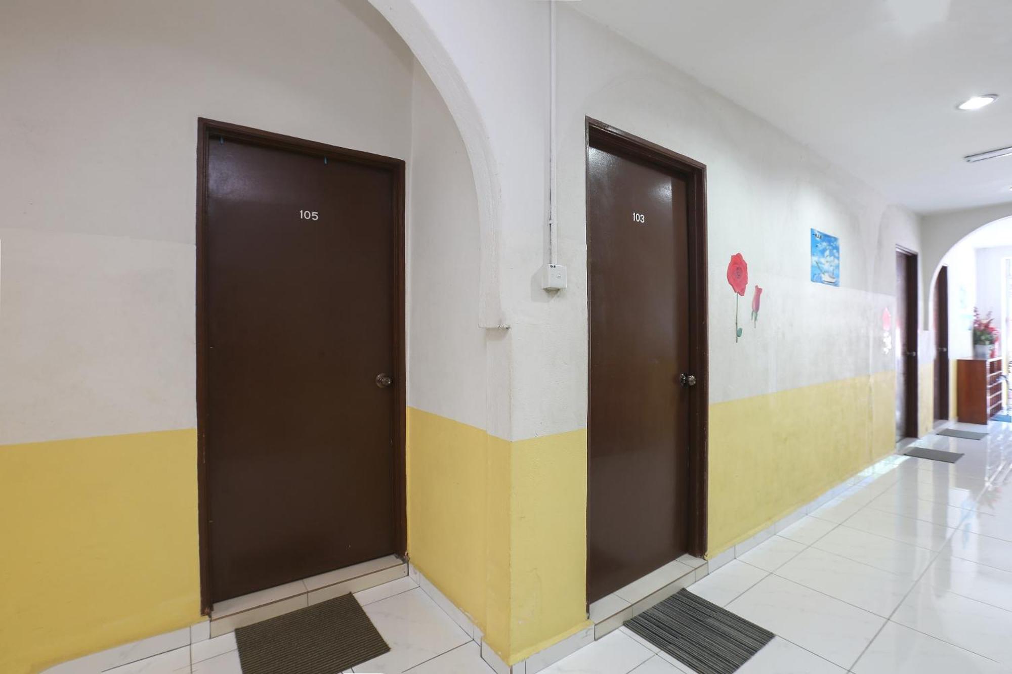 Oyo 89925 Innap Kota Bharu Exterior photo