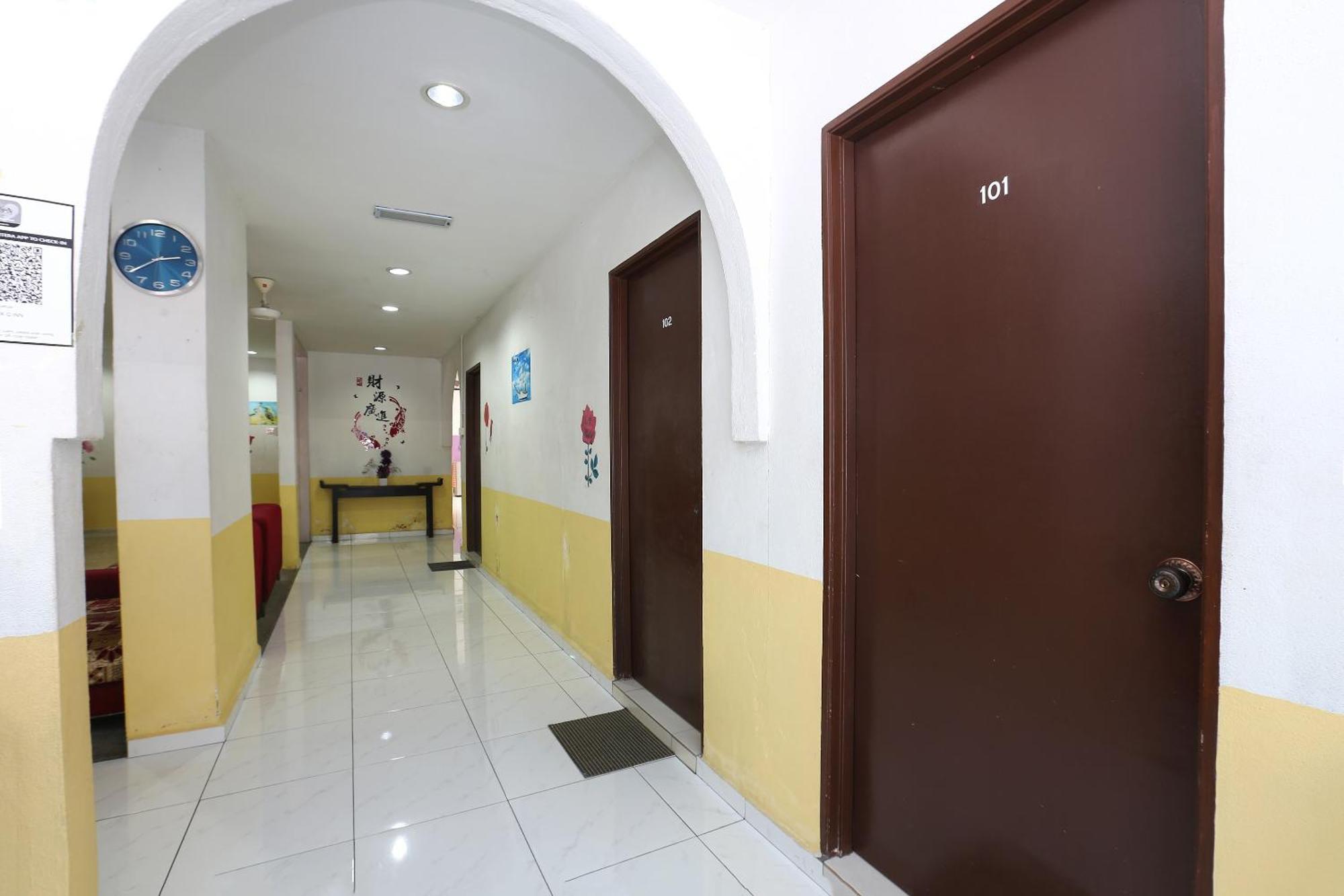 Oyo 89925 Innap Kota Bharu Exterior photo